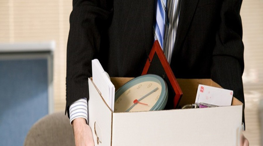 你相信自己會因為拖欠36塊錢被辭退嗎？