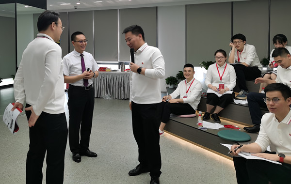 返聘！武漢某金融公司青年英才成長(zhǎng)工程《有效溝通與執(zhí)行力》精彩課程回顧！