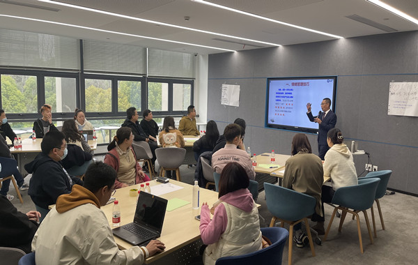 某著名汽車服務(wù)公司《情緒壓力管理》課程圓滿交付! 某著名汽車服務(wù)公司《情緒壓力管理》課程圓滿交付!